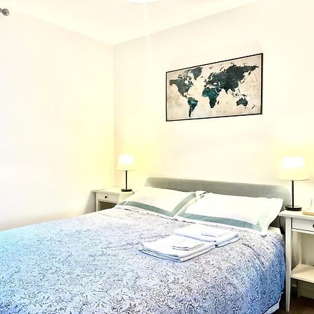 The Room King Size Bed And Private Bathroom Dublin Dış mekan fotoğraf